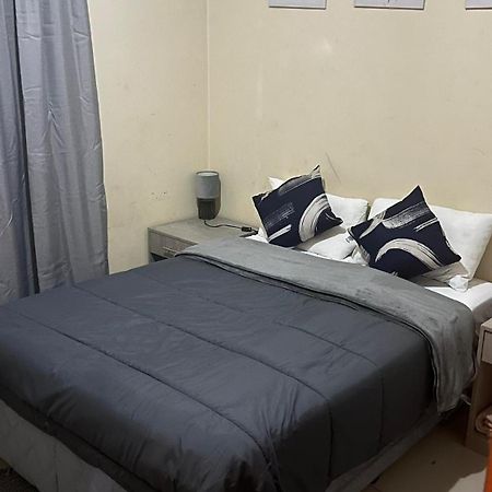 Zakhele Guest House 만지니 외부 사진