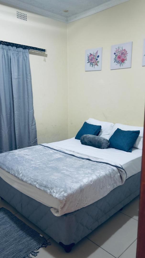 Zakhele Guest House 만지니 외부 사진